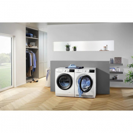 Сушильная машина Electrolux EW8HR458B